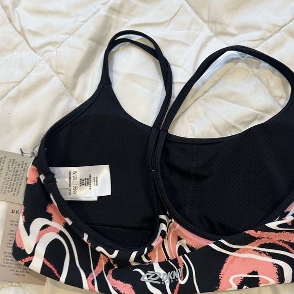 NWT- DKNY Sports Bra!🩷Never Worn!! ✨Size Small - Picture 5 of 6